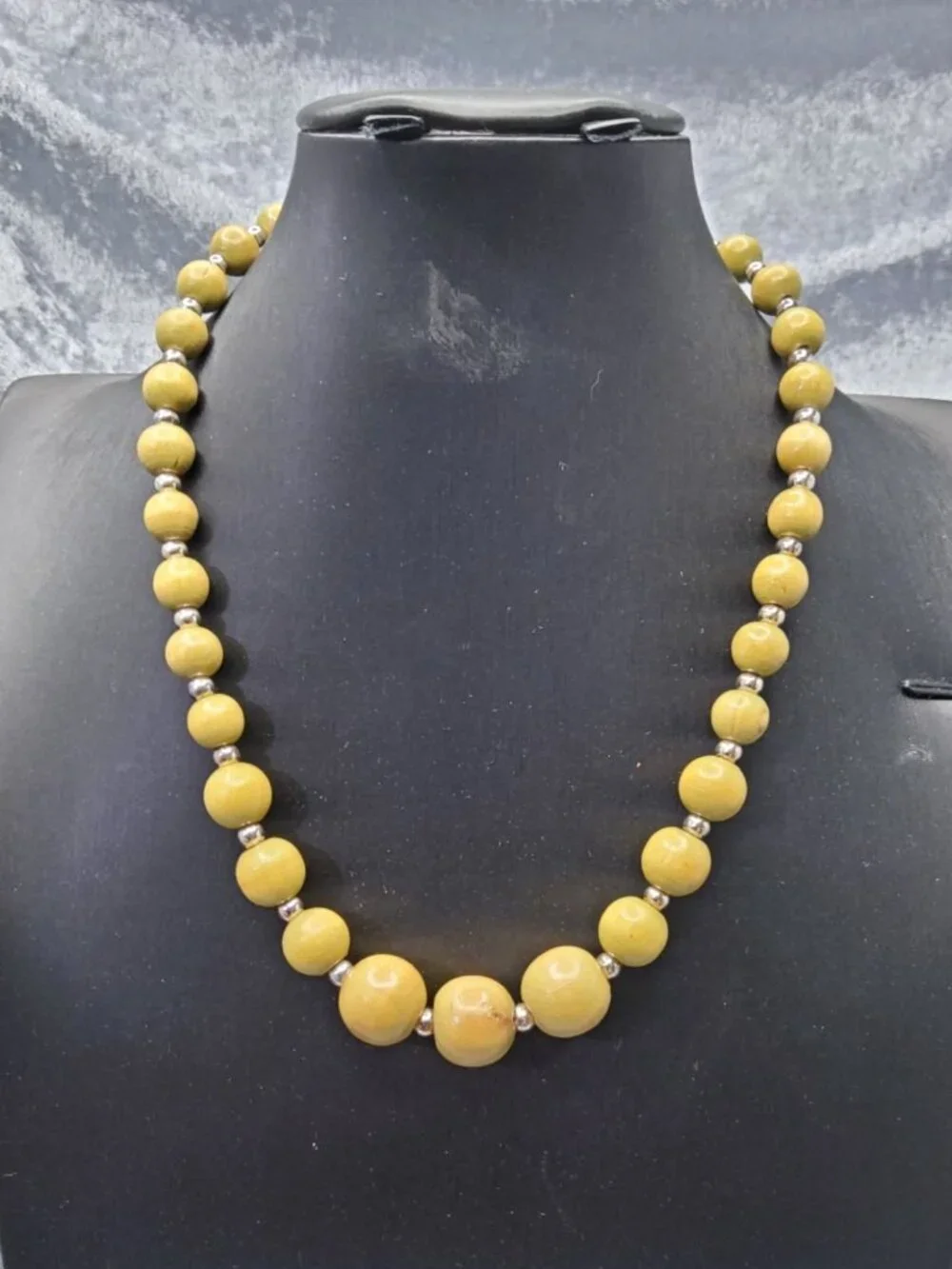 vintage polished olive wooden and silver metal beaded single row necklace